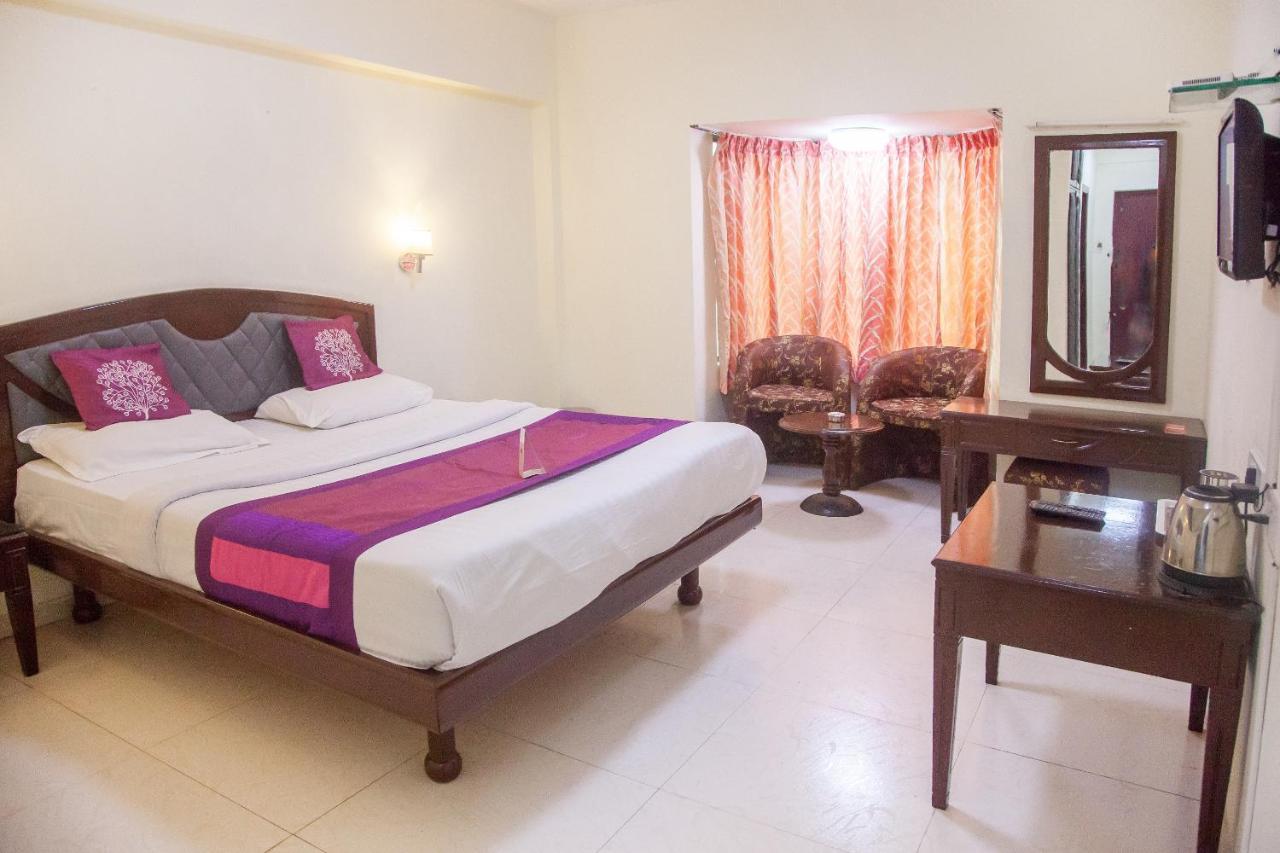 Oyo 12357 Hotel Nilgiris Inn Utakamand Zewnętrze zdjęcie