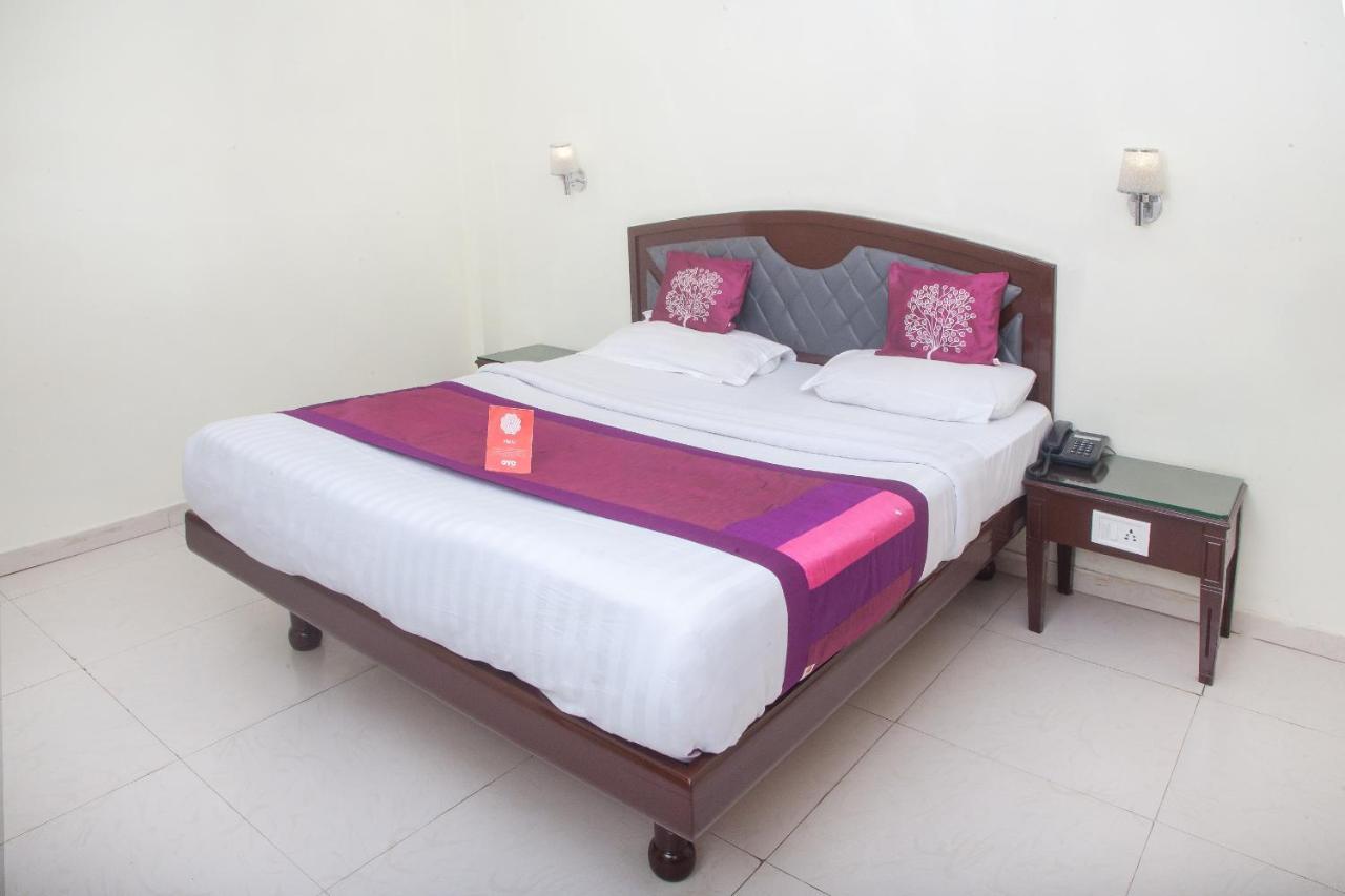 Oyo 12357 Hotel Nilgiris Inn Utakamand Zewnętrze zdjęcie
