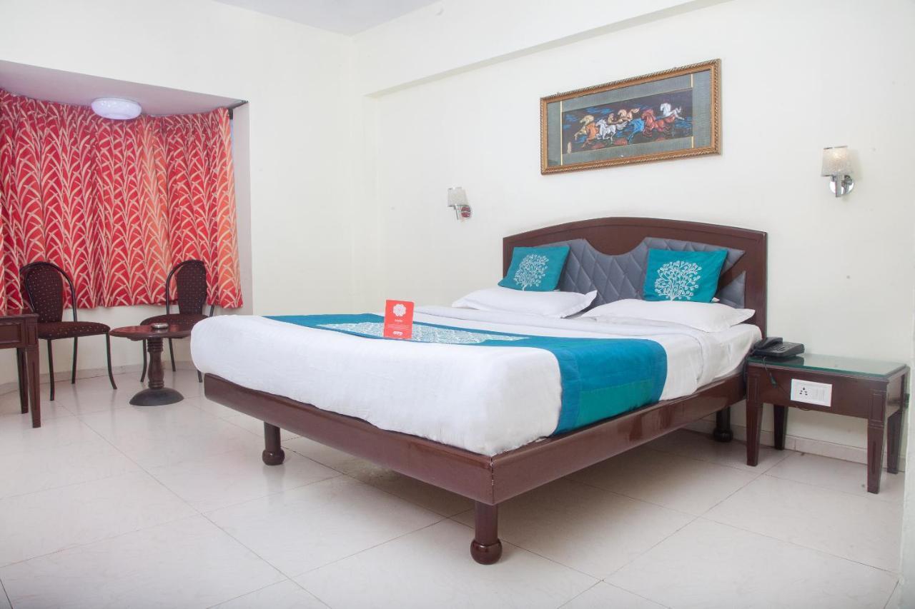 Oyo 12357 Hotel Nilgiris Inn Utakamand Zewnętrze zdjęcie
