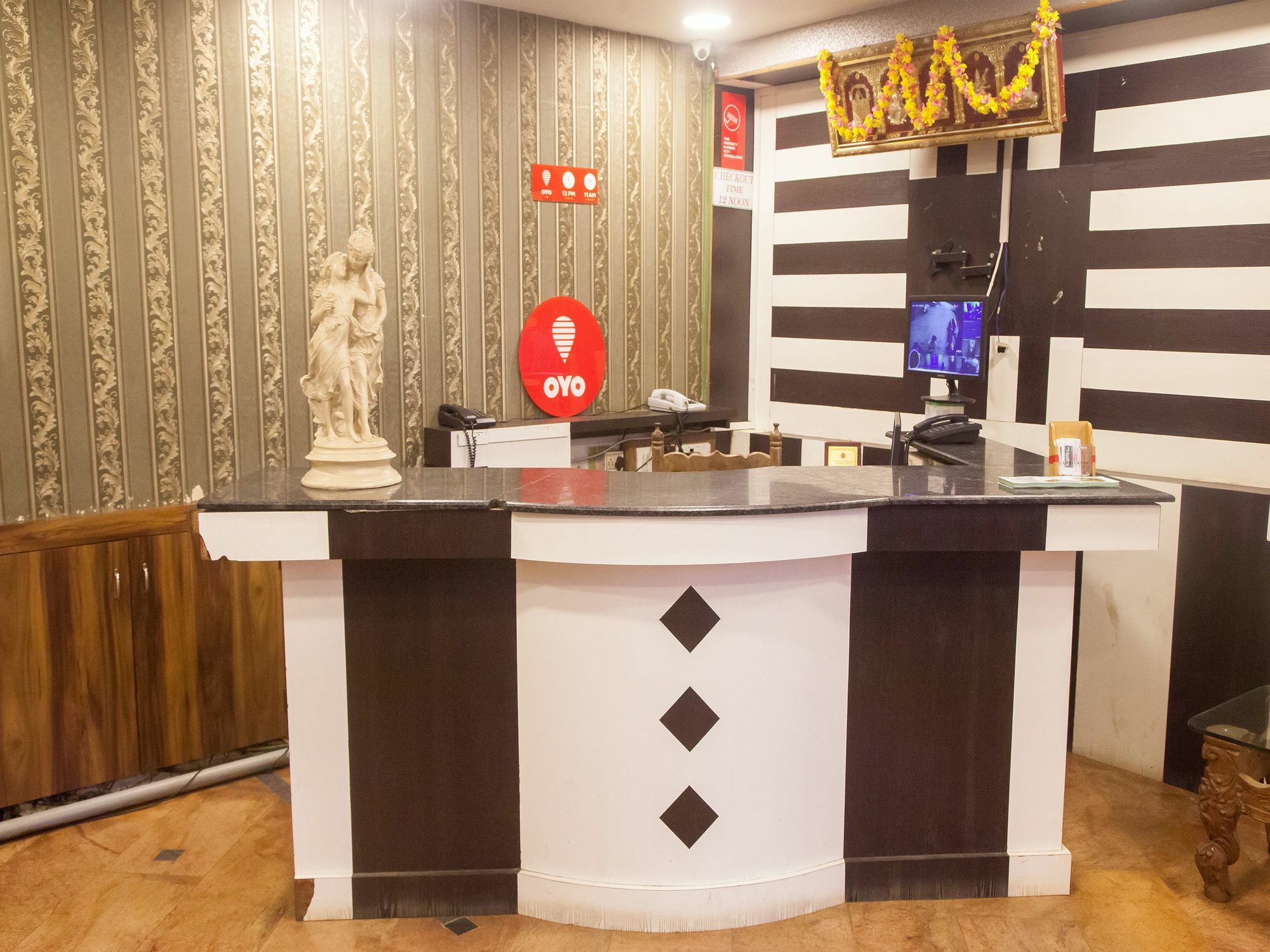 Oyo 12357 Hotel Nilgiris Inn Utakamand Zewnętrze zdjęcie